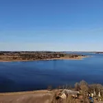 6 Person In Skibby-by Traum *